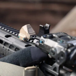 Unity AXON SL Surefire 7" -TACDIS Apparel Shop AXON SL FDE BUILD 04 2048x1365 1