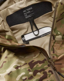 Arc'teryx PRO Alpha Jacket LT (GEN 2.1) - MULTICAM® -TACDIS Apparel Shop S23 X000006476 Alpha Jacket LT Multicam Tuff Label