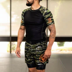 TD X LFW Short Sleeve Rash Guard 24 TD X LFW Short Sleeve Rash Guard -TACDIS Apparel Shop lookforworkxtacdisfightset 21