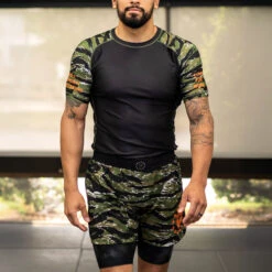 TD X LFW Short Sleeve Rash Guard 26 TD X LFW Short Sleeve Rash Guard -TACDIS Apparel Shop lookforworkxtacdisfightset 29